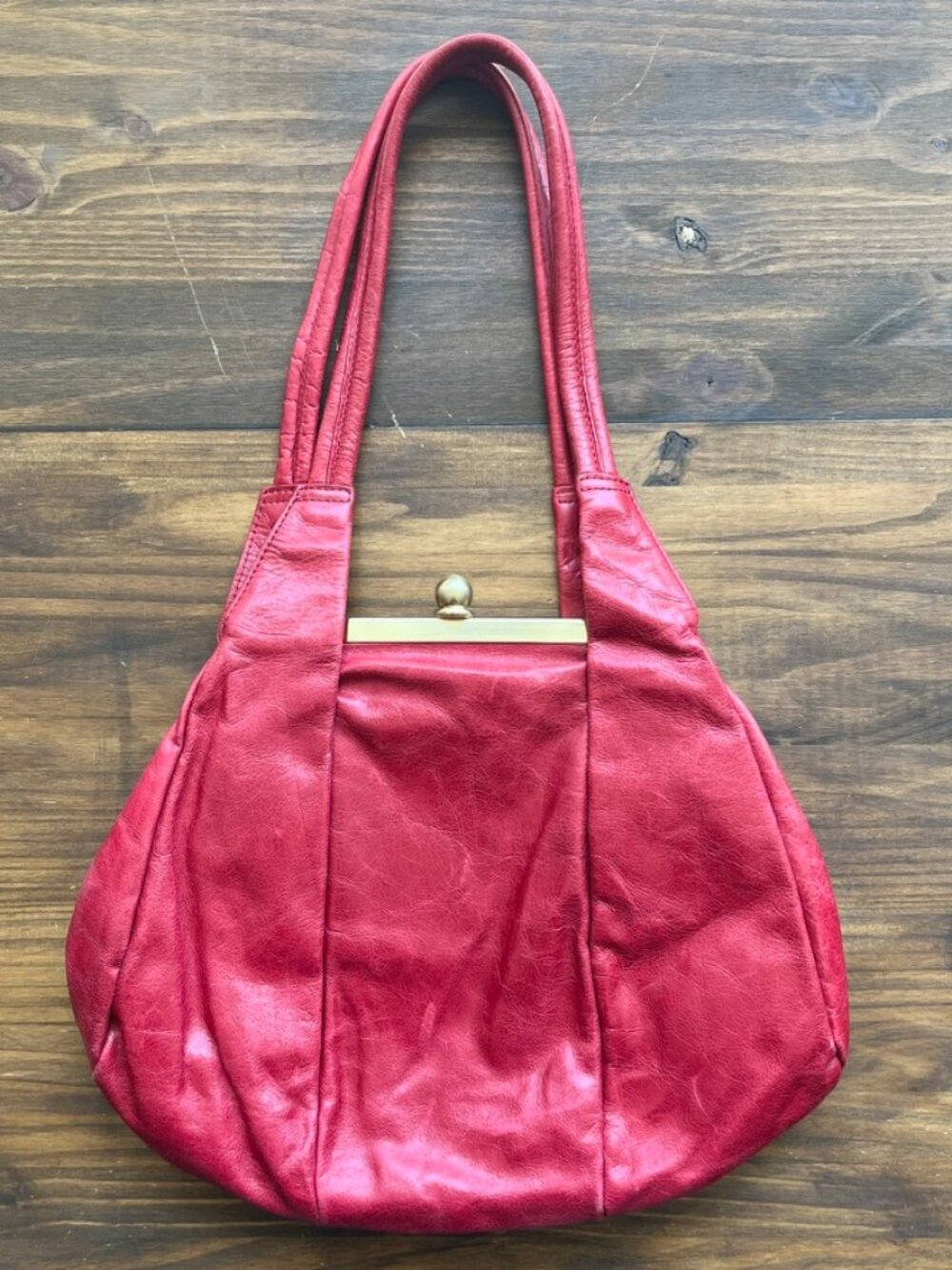Hobo International Purse Red Leather Bag Gold Clasp Pockets Retro Look Medium